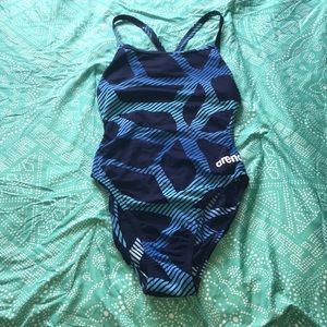 Arena training suit - challenge back size 28